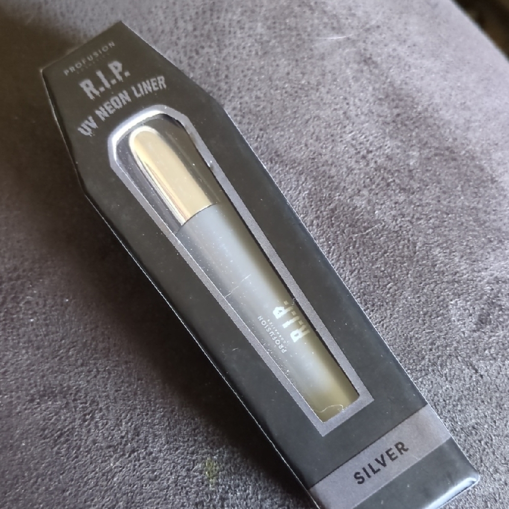 Profusion Cosmetics R.I.P UV Neon Liner - Silver
